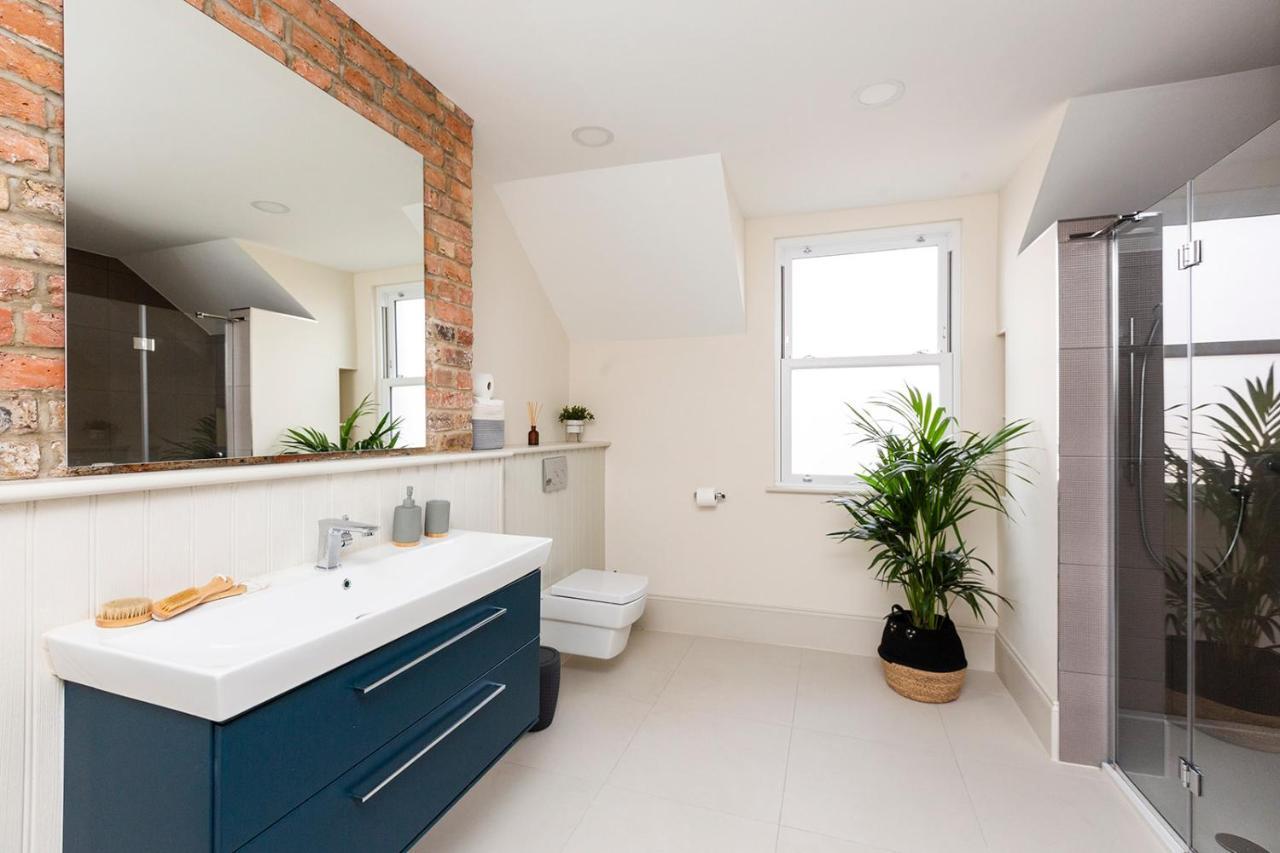Stunning Seaside Apartment Over 3 Floors Near Margate Westgate-on-Sea Bagian luar foto