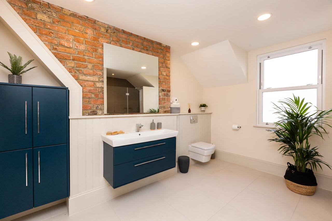 Stunning Seaside Apartment Over 3 Floors Near Margate Westgate-on-Sea Bagian luar foto